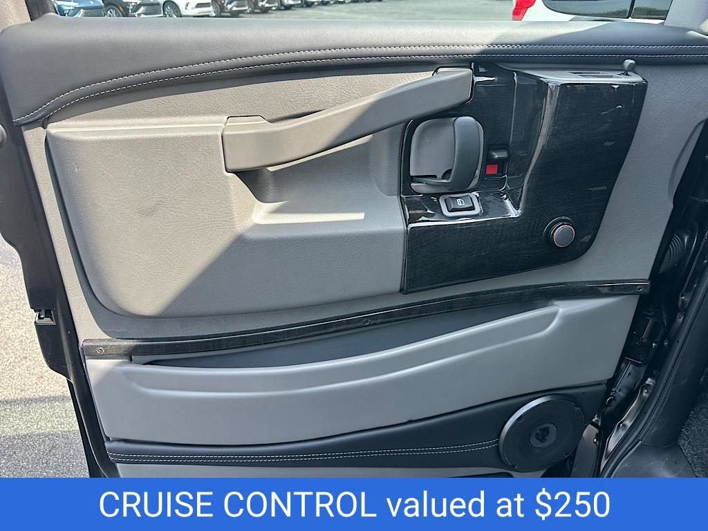 2025 Chevrolet Express Cargo WT