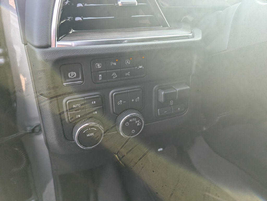 2027 Chevrolet Tahoe LS - Photo 16