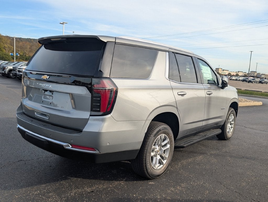 2027 Chevrolet Tahoe LS - Photo 7