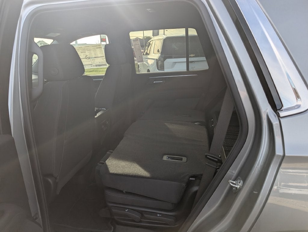 2027 Chevrolet Tahoe LS - Photo 9