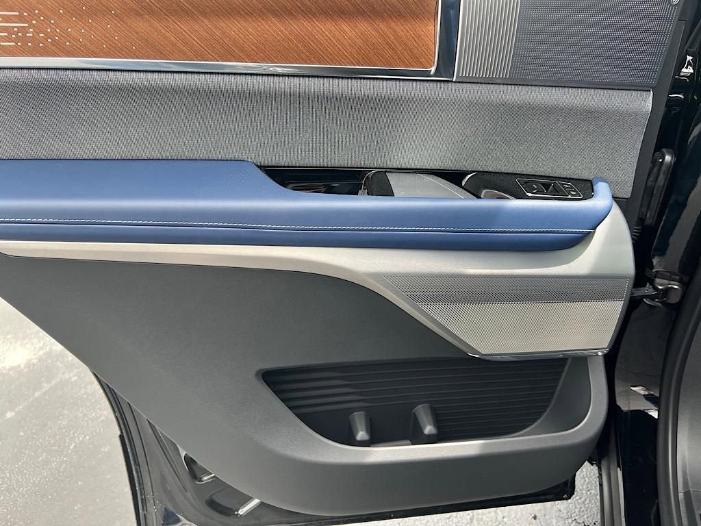 2026 Cadillac VISTIQ Premium Luxury