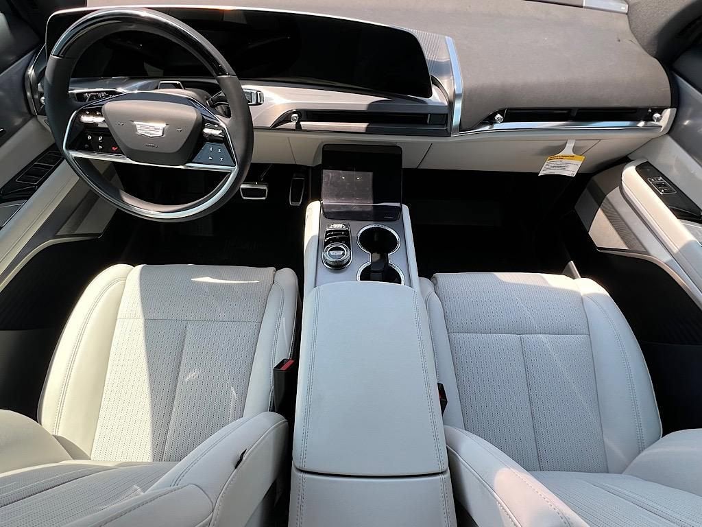 2026 Cadillac VISTIQ Sport