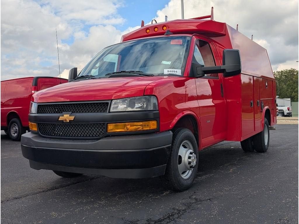 2025 Chevrolet Express Cutaway 3500 1WT