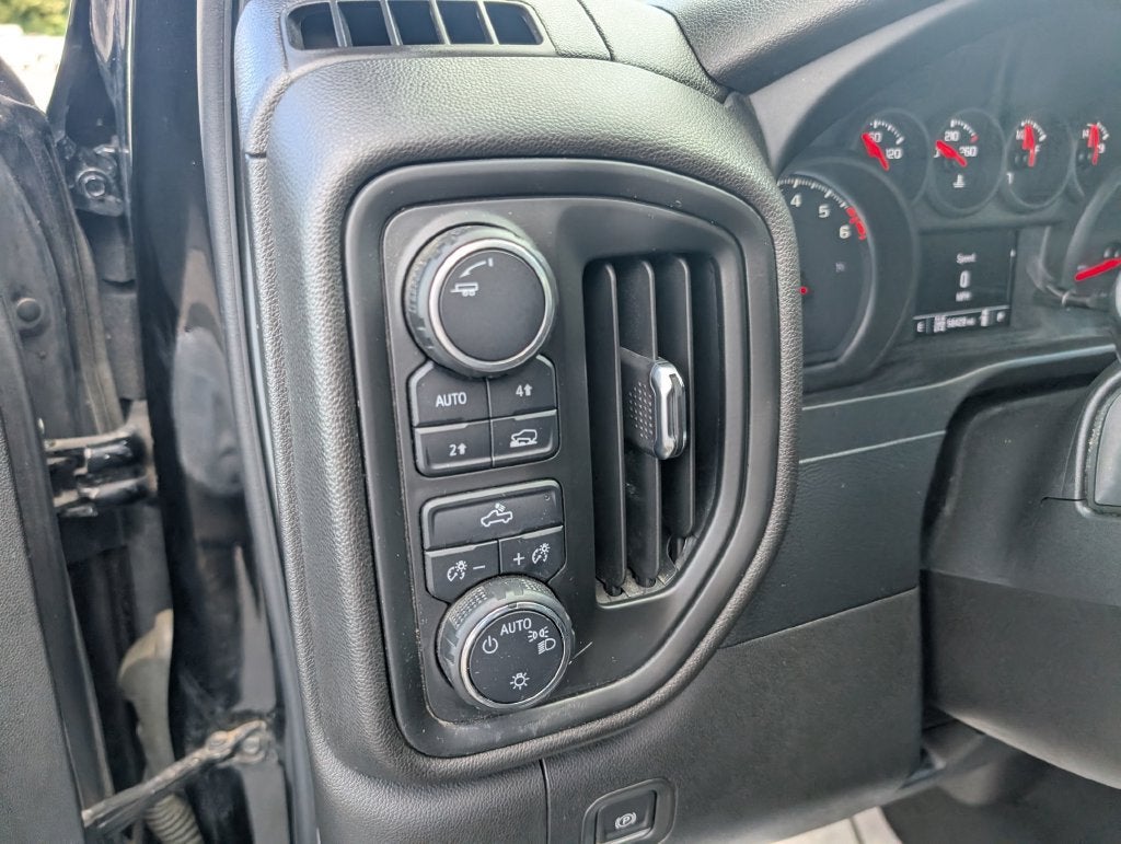 2022 Chevrolet Silverado 1500 LTD Custom