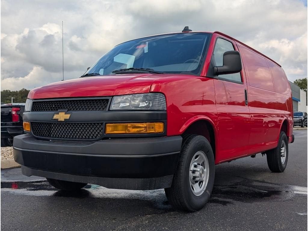 2025 Chevrolet Express Cargo 2500 WT