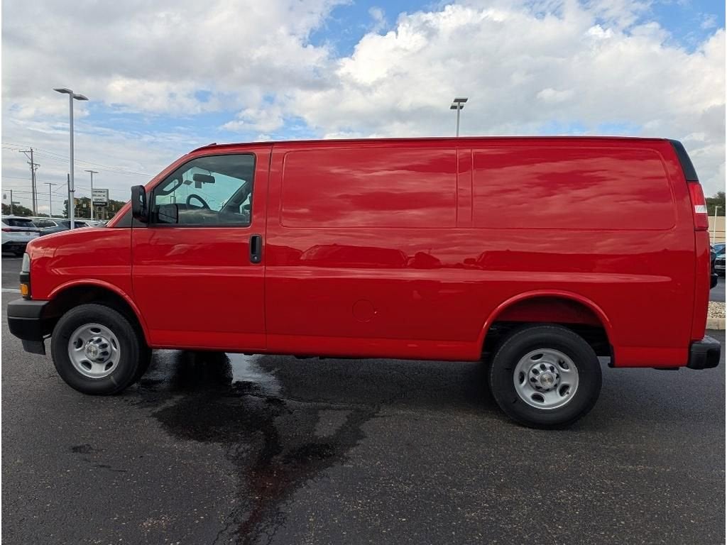 2025 Chevrolet Express Cargo 2500 WT