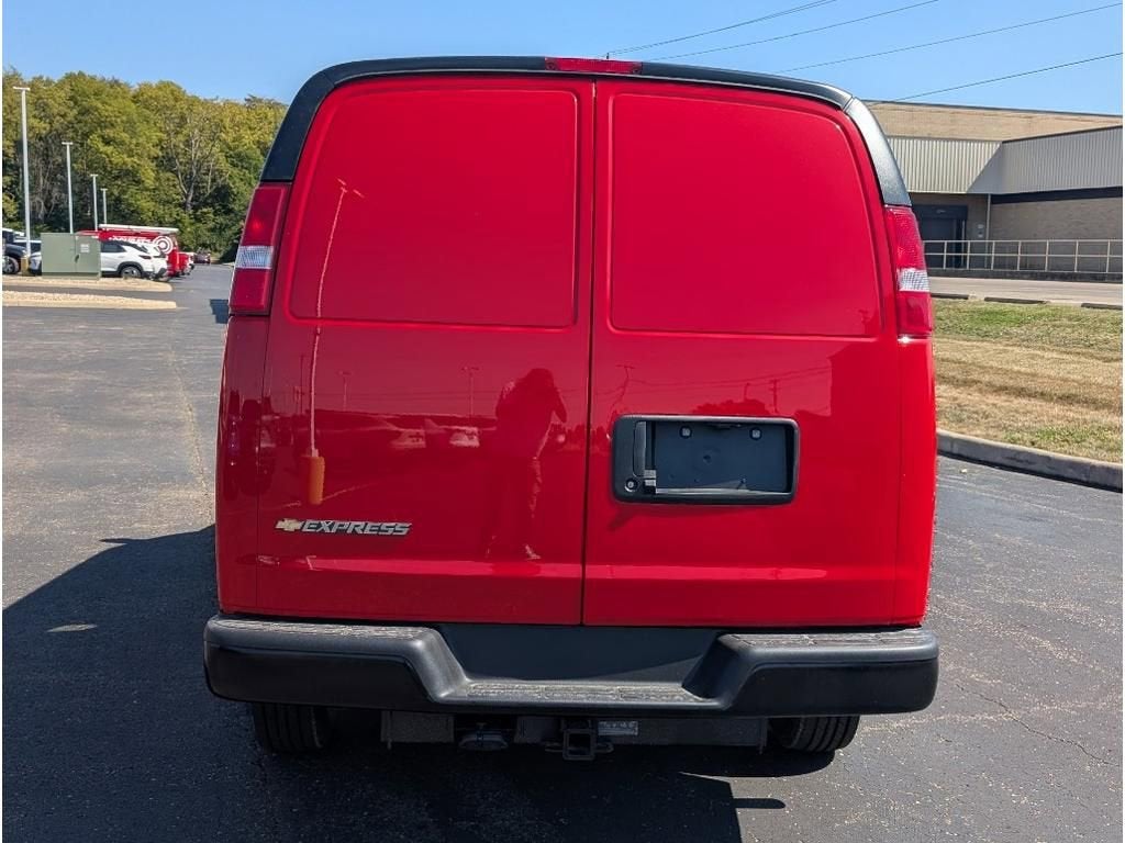 2025 Chevrolet Express Cargo 2500 WT