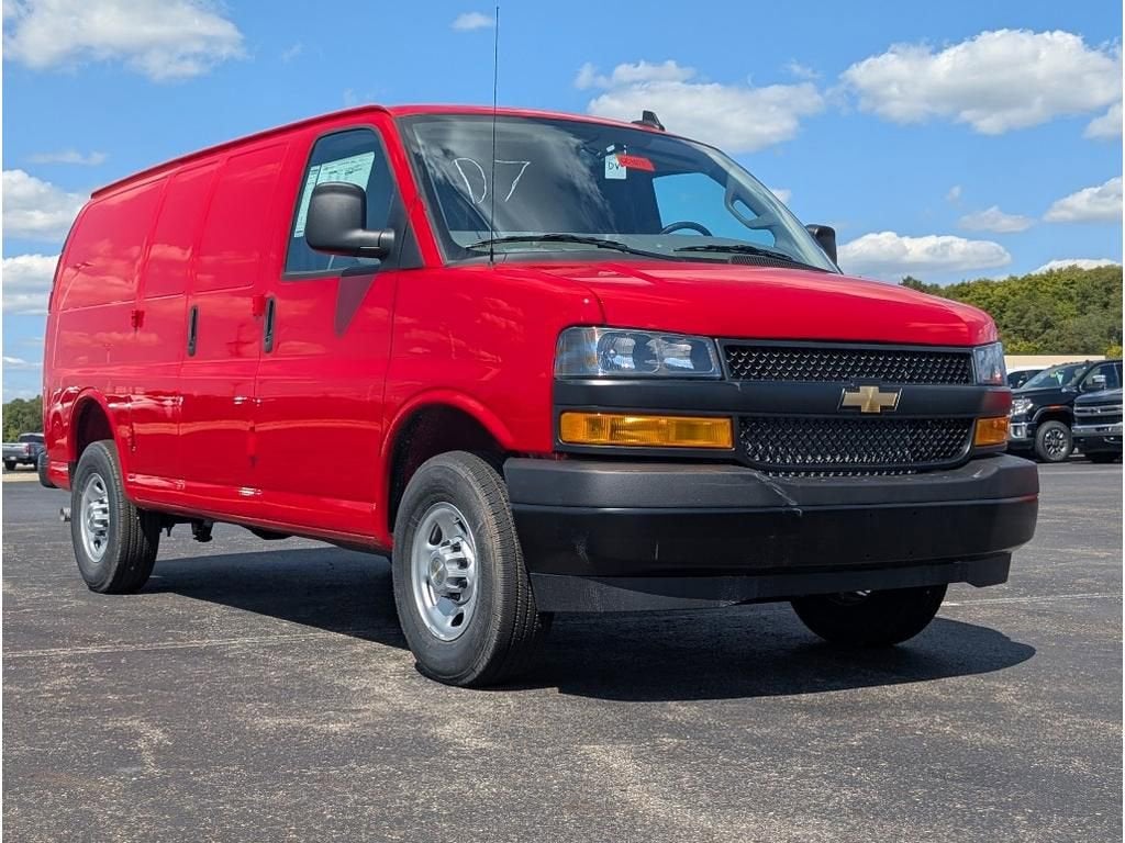 2025 Chevrolet Express Cargo 2500 WT