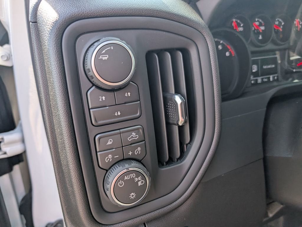 2026 Chevrolet Silverado 2500 HD Custom - Photo 17