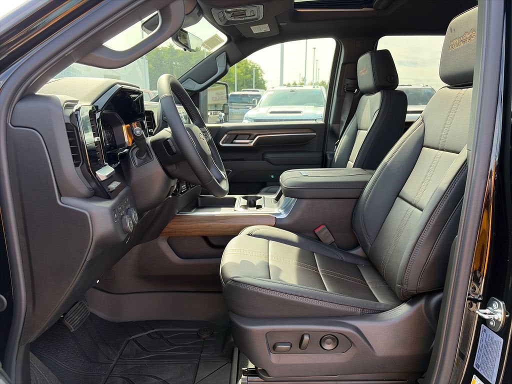 2026 Chevrolet Silverado 3500 HD High Country DRW