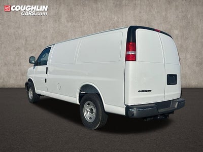 2025 Chevrolet Express Cargo WT