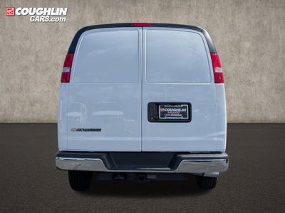 2025 Chevrolet Express Cargo 3500 WT