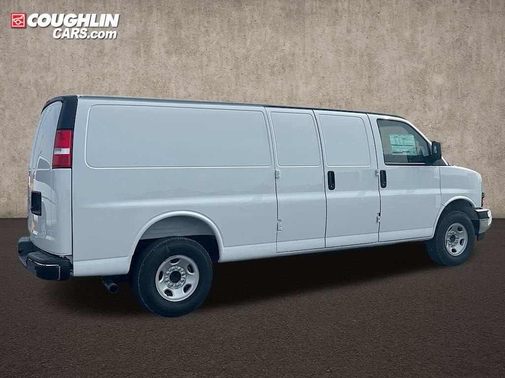 2025 Chevrolet Express Cargo WT