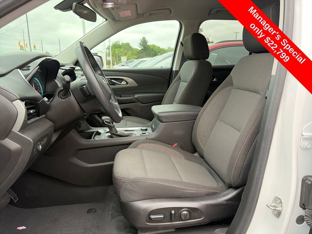 2021 Chevrolet Traverse LT Cloth