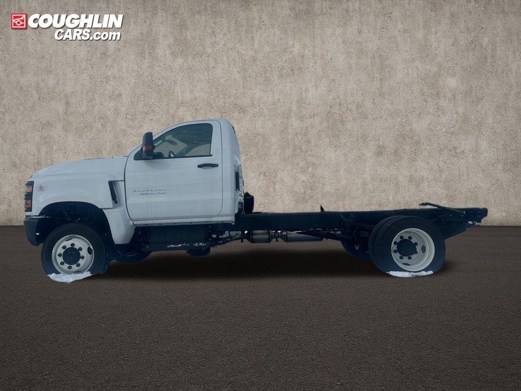 2024 Chevrolet Silverado 6500 HD Work Truck