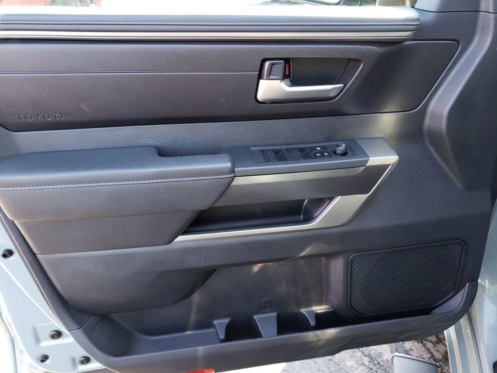 2023 Toyota Tundra 4WD SR5