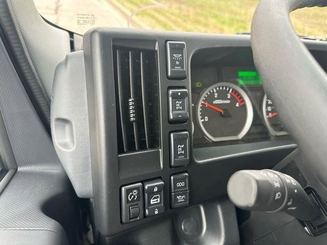 2024 Chevrolet Low Cab Forward 5500 XD Base