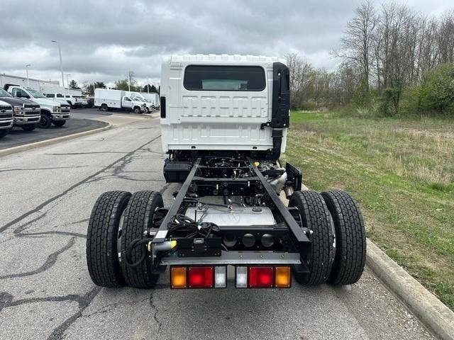 2024 Chevrolet Low Cab Forward 5500 XD Base