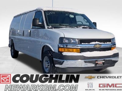 2025 Chevrolet Express Cargo 3500 WT