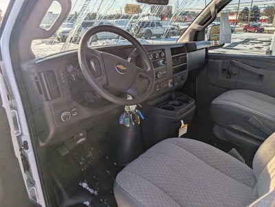 2025 Chevrolet Express Cargo 3500 WT