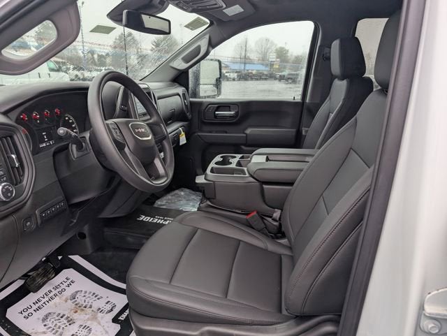 2025 GMC Sierra 3500 HD Chassis Cab Pro