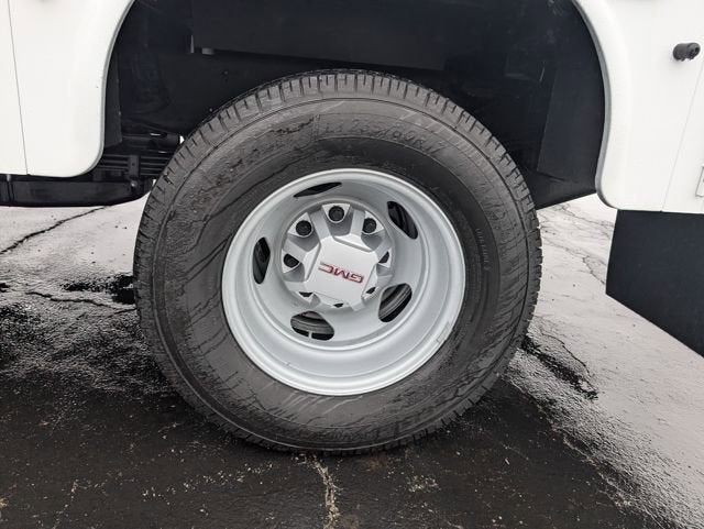 2025 GMC Sierra 3500 HD Chassis Cab Pro