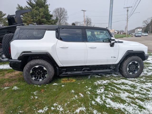 2024 GMC HUMMER EV SUV 2X