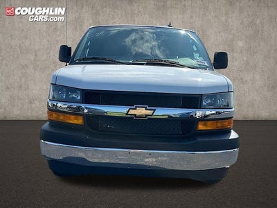 2025 Chevrolet Express Cargo 3500 WT