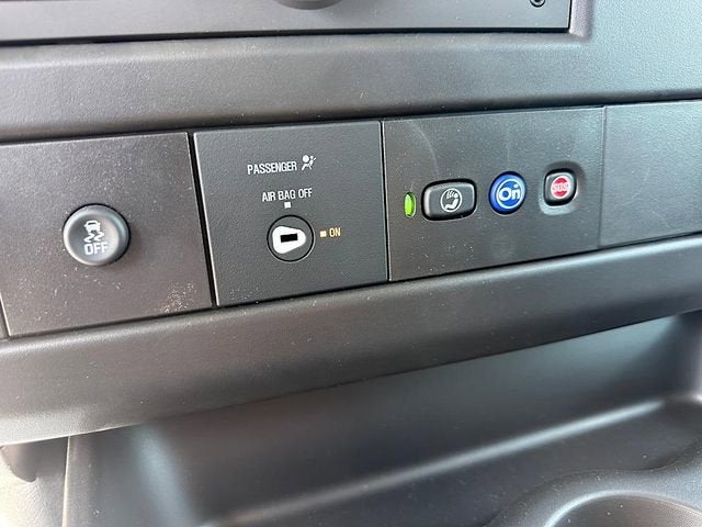 2025 Chevrolet Express Cargo 3500 WT